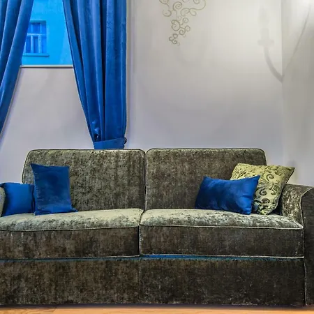 Designer Aristocratic 1 Bedroom | Next To Cathedral Apartment