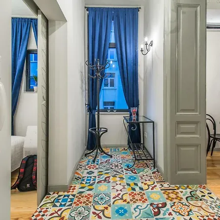 Designer Aristocratic 1 Bedroom | Next To Cathedral Apartment