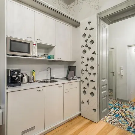 Designer Aristocratic 1 Bedroom | Next To Cathedral